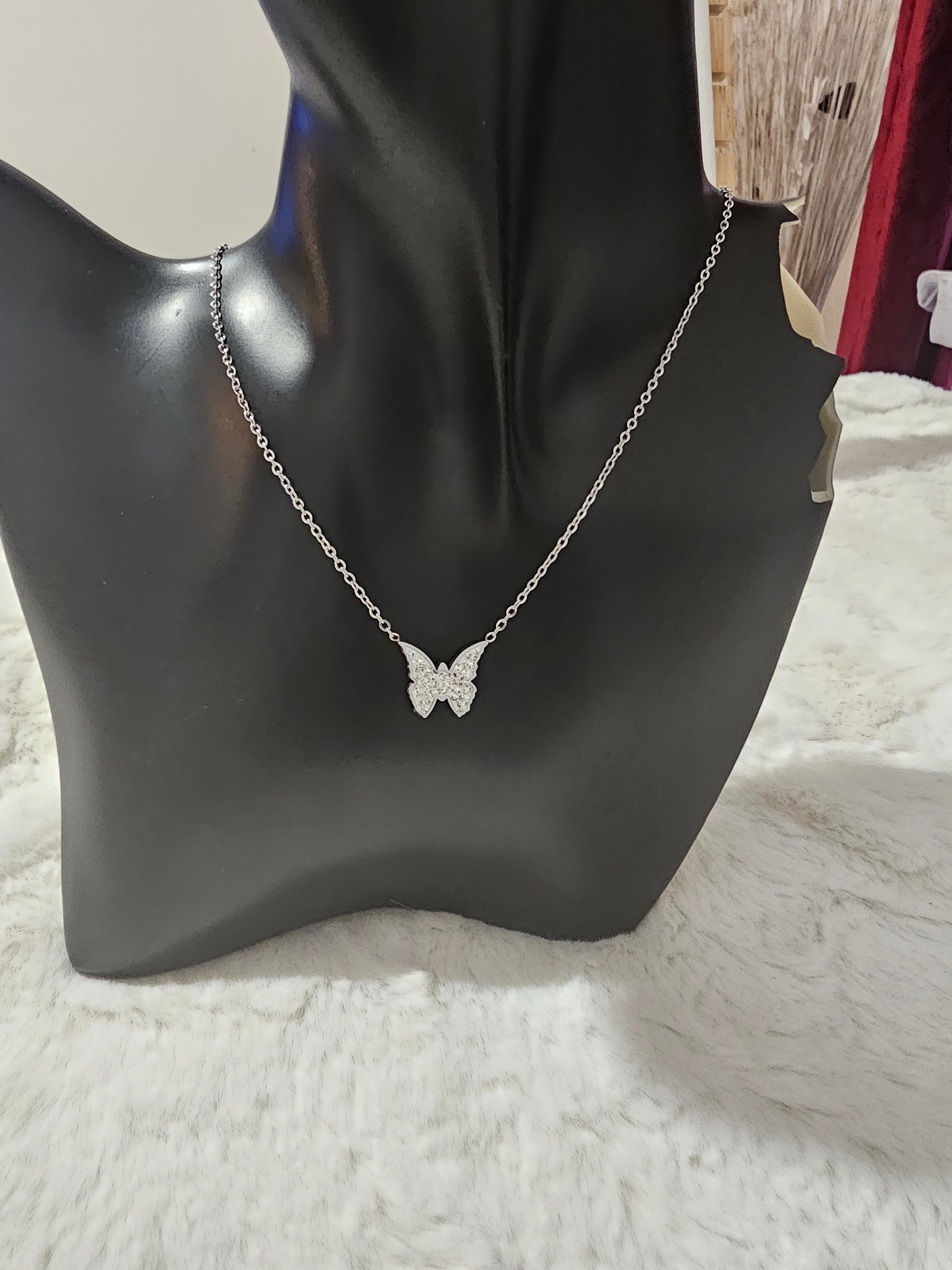 Collier papillon