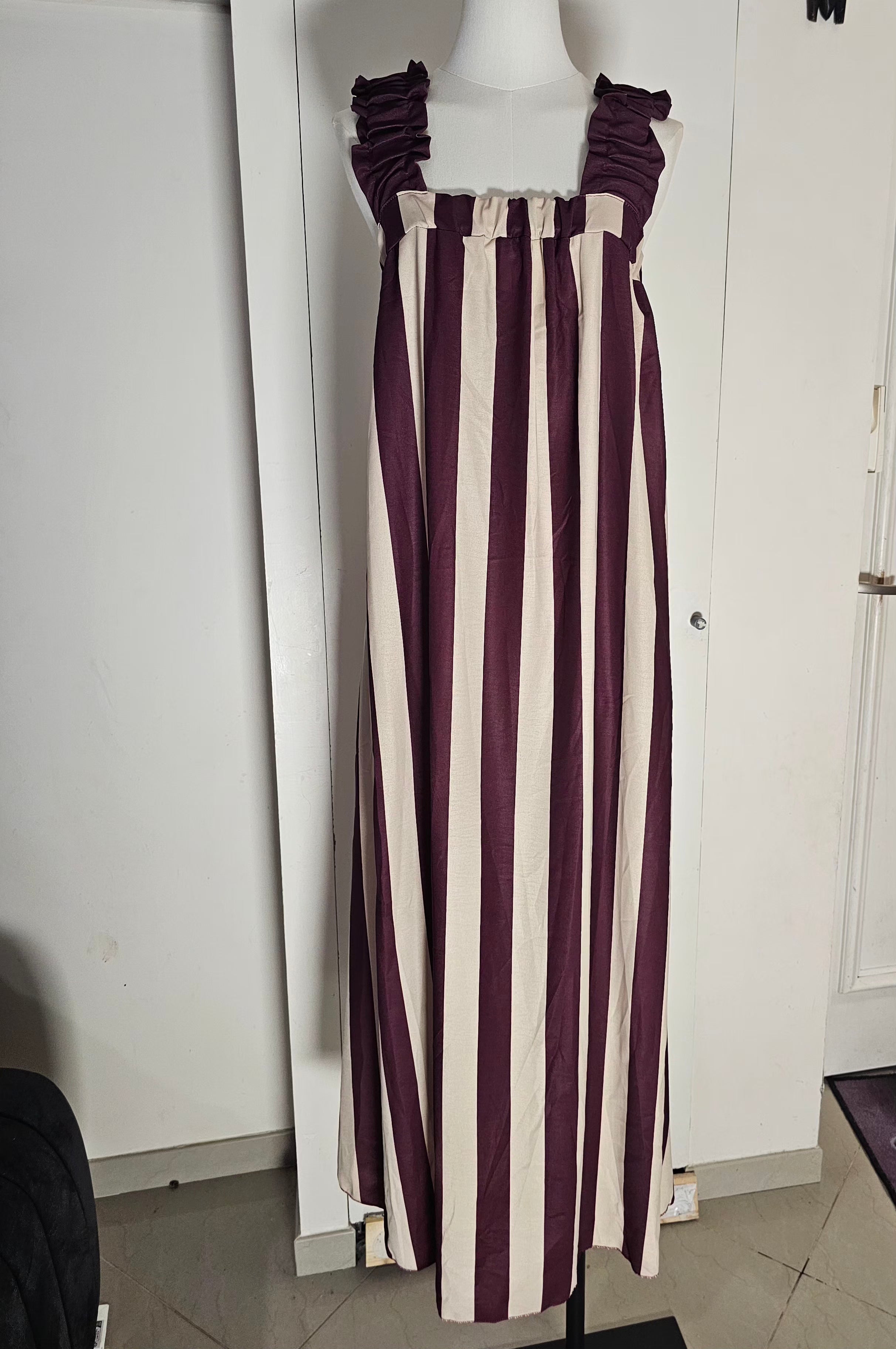 Robes dos nouer
