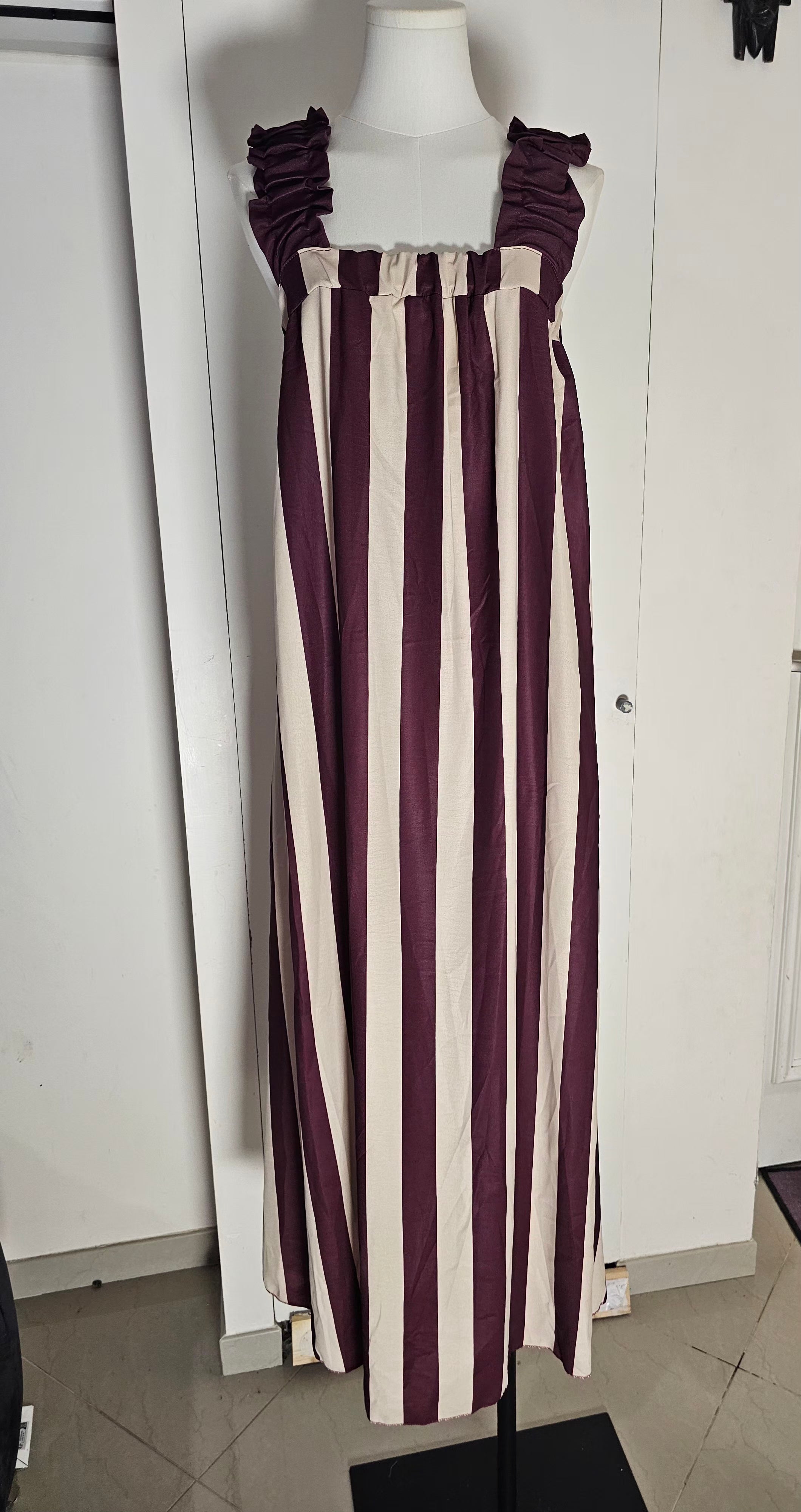 Robes dos nouer