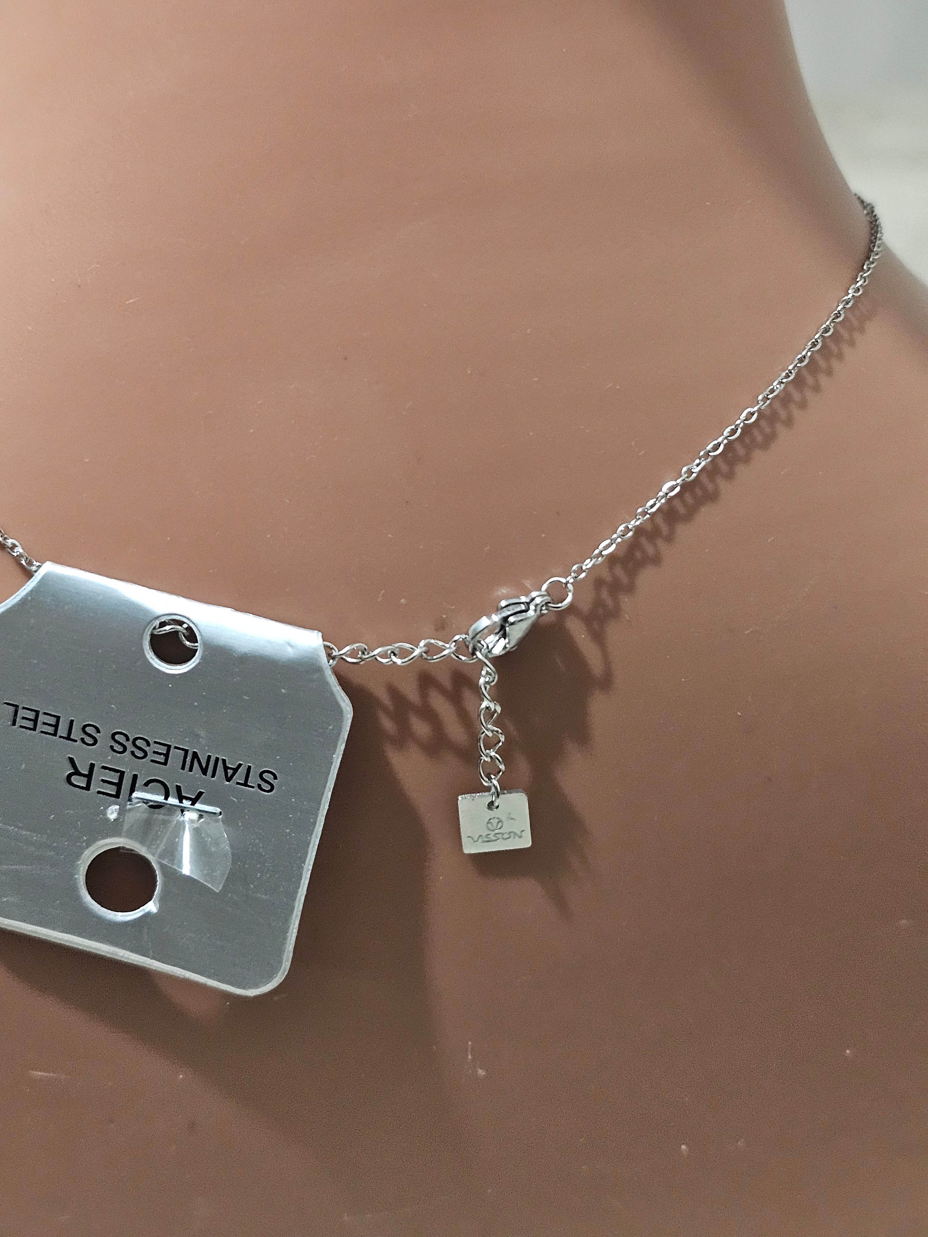 Collier ras-du-cou