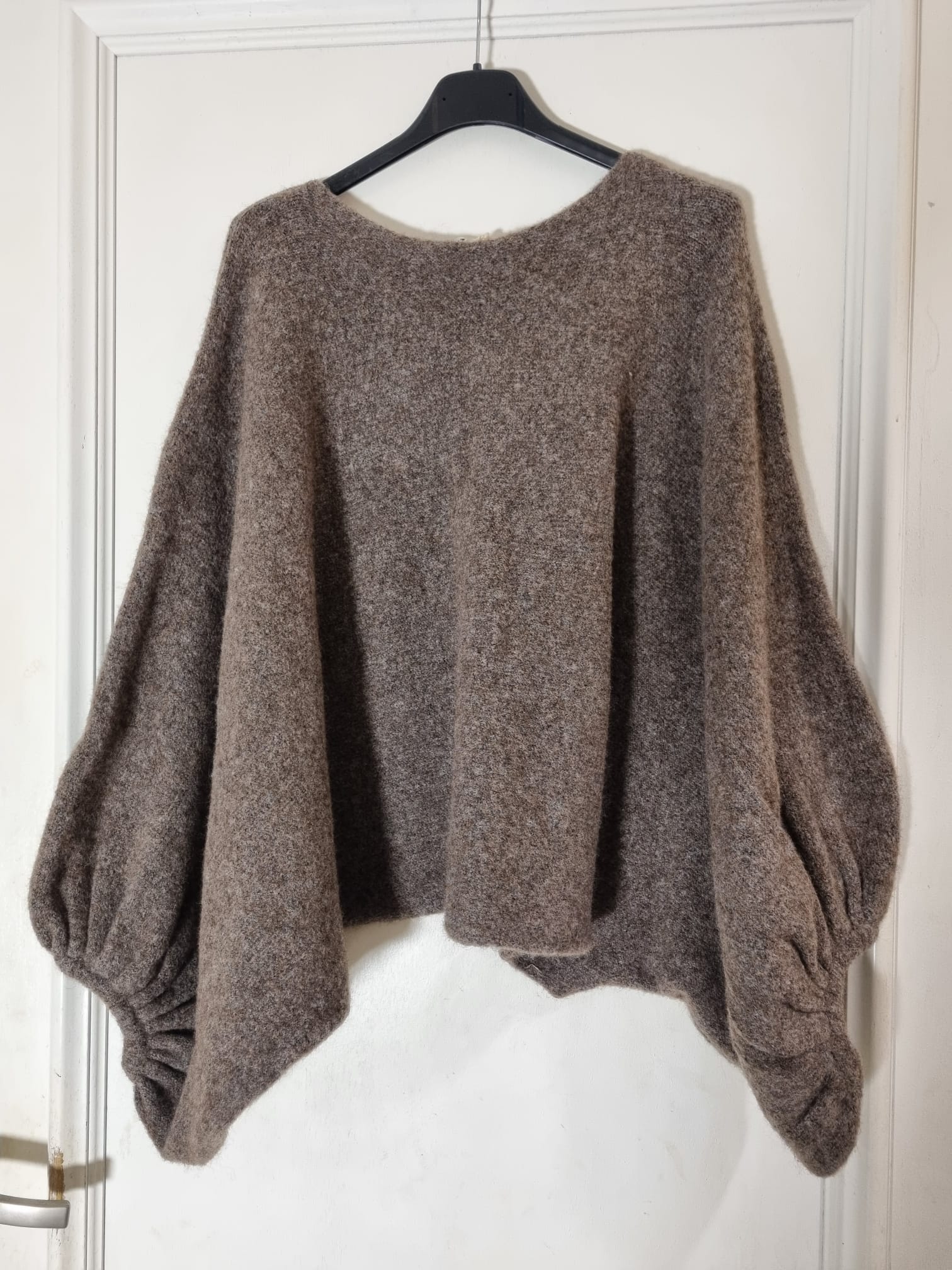 Pull col rond manches bouffante