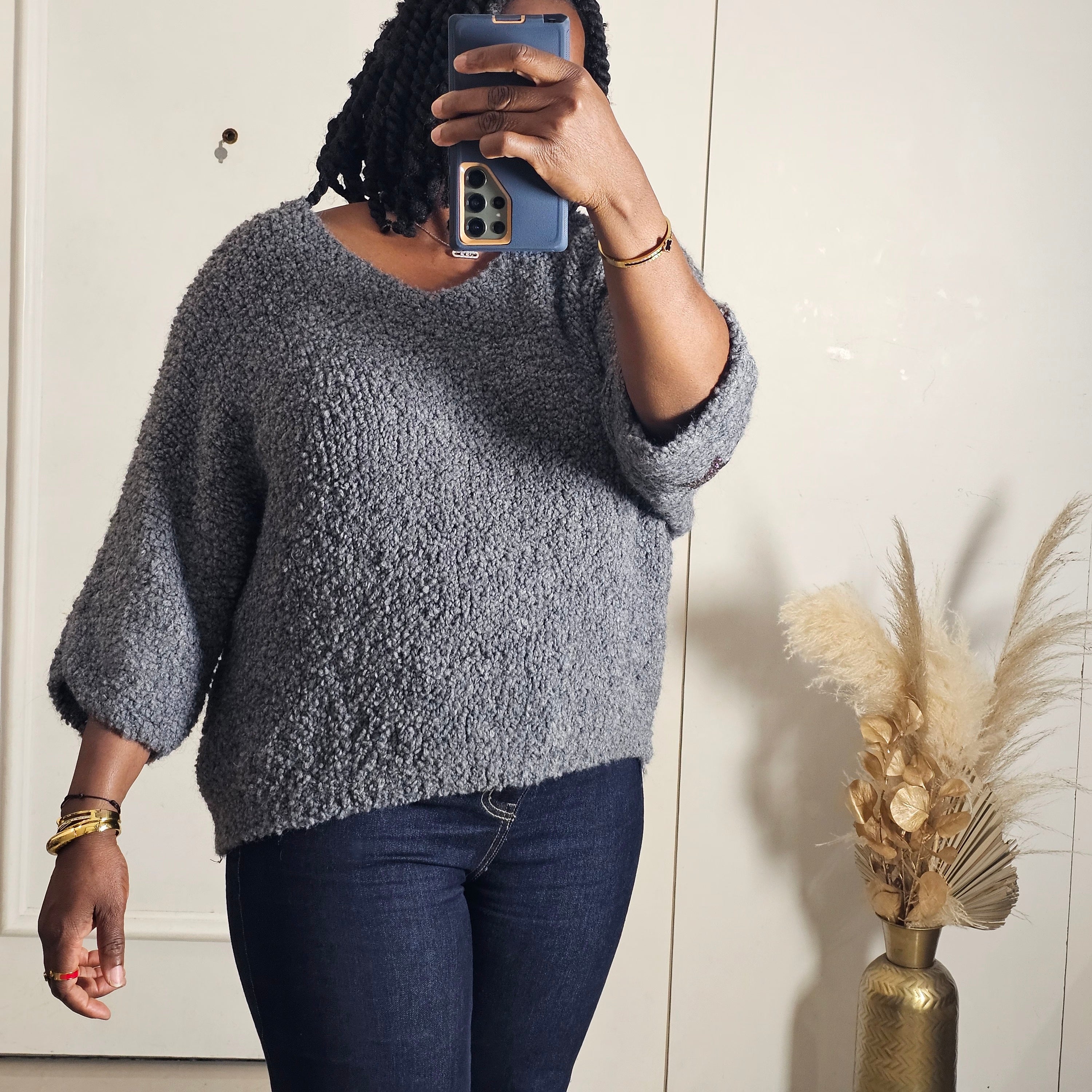 Pull col v T.U convient à une taille M à 3xl