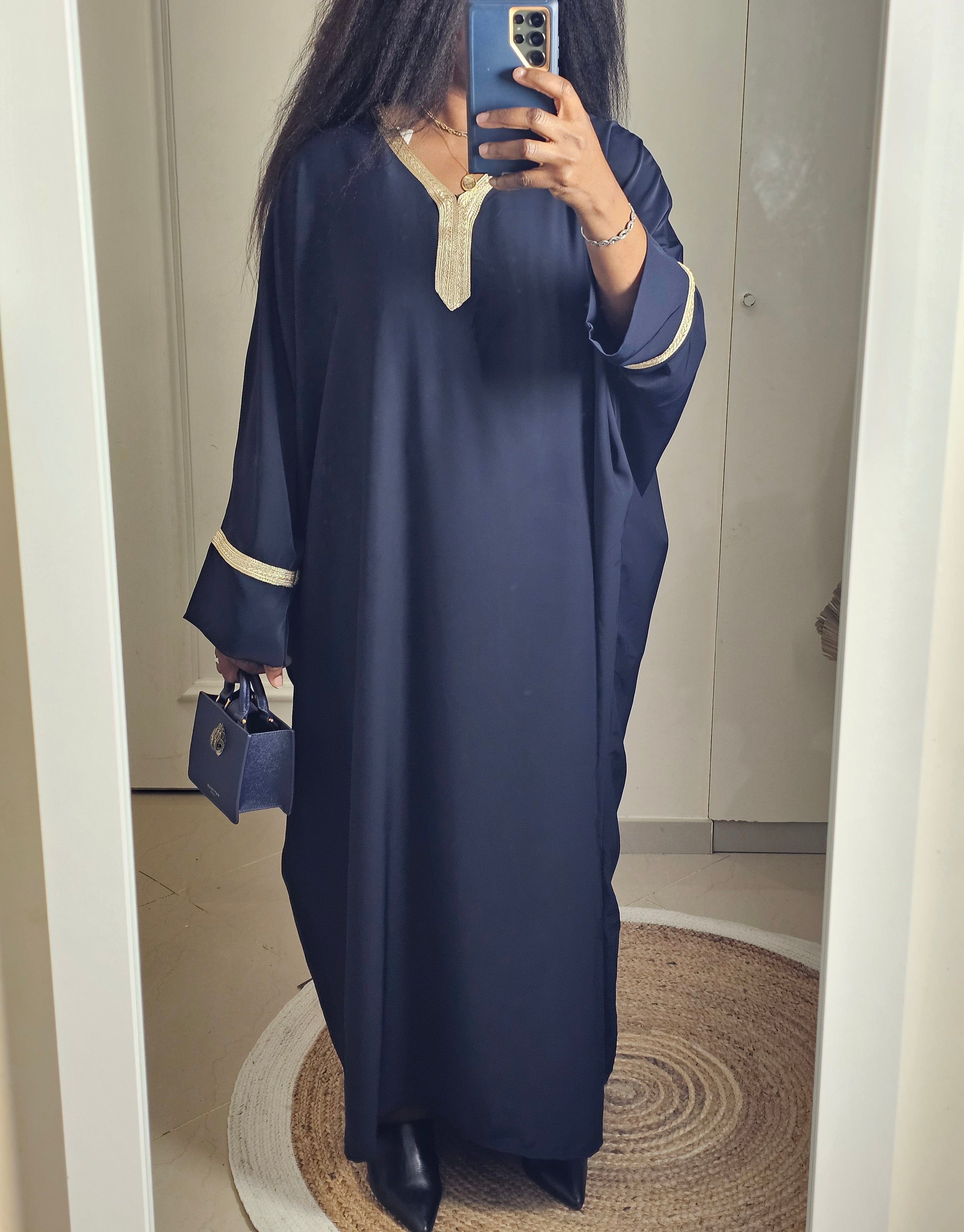 Abaya col v doré