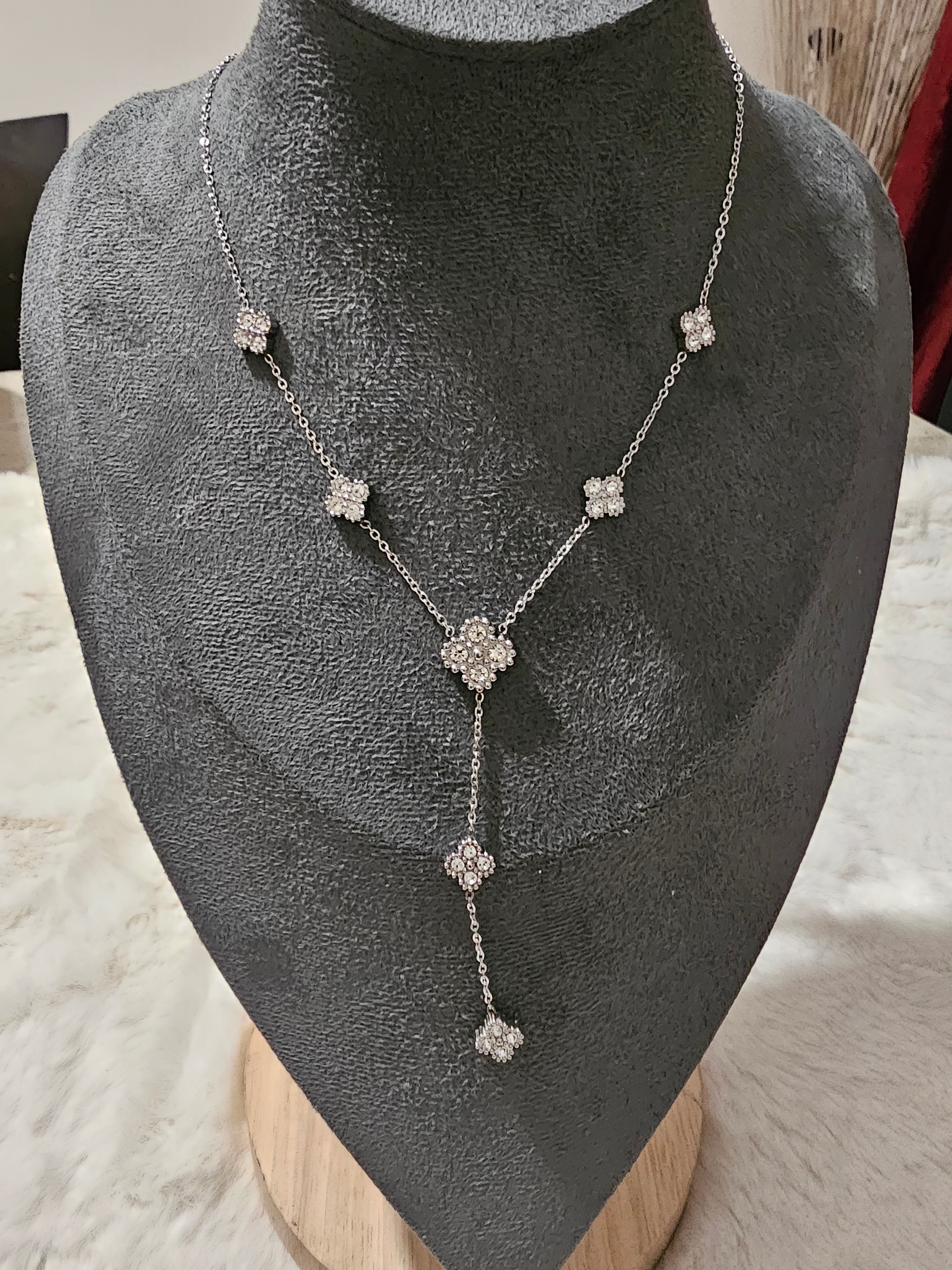 Collier Djena