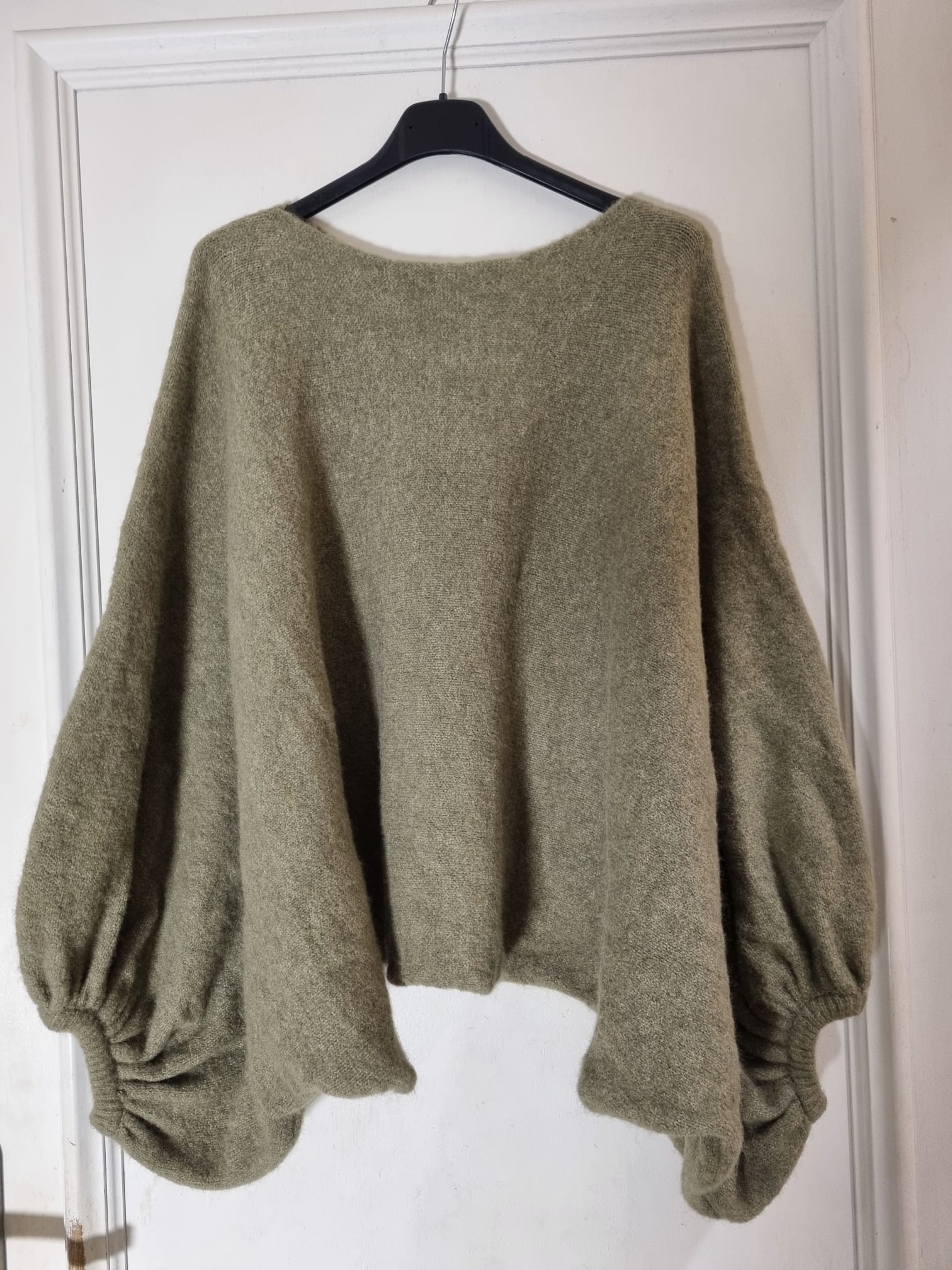 Pull col rond manches bouffante