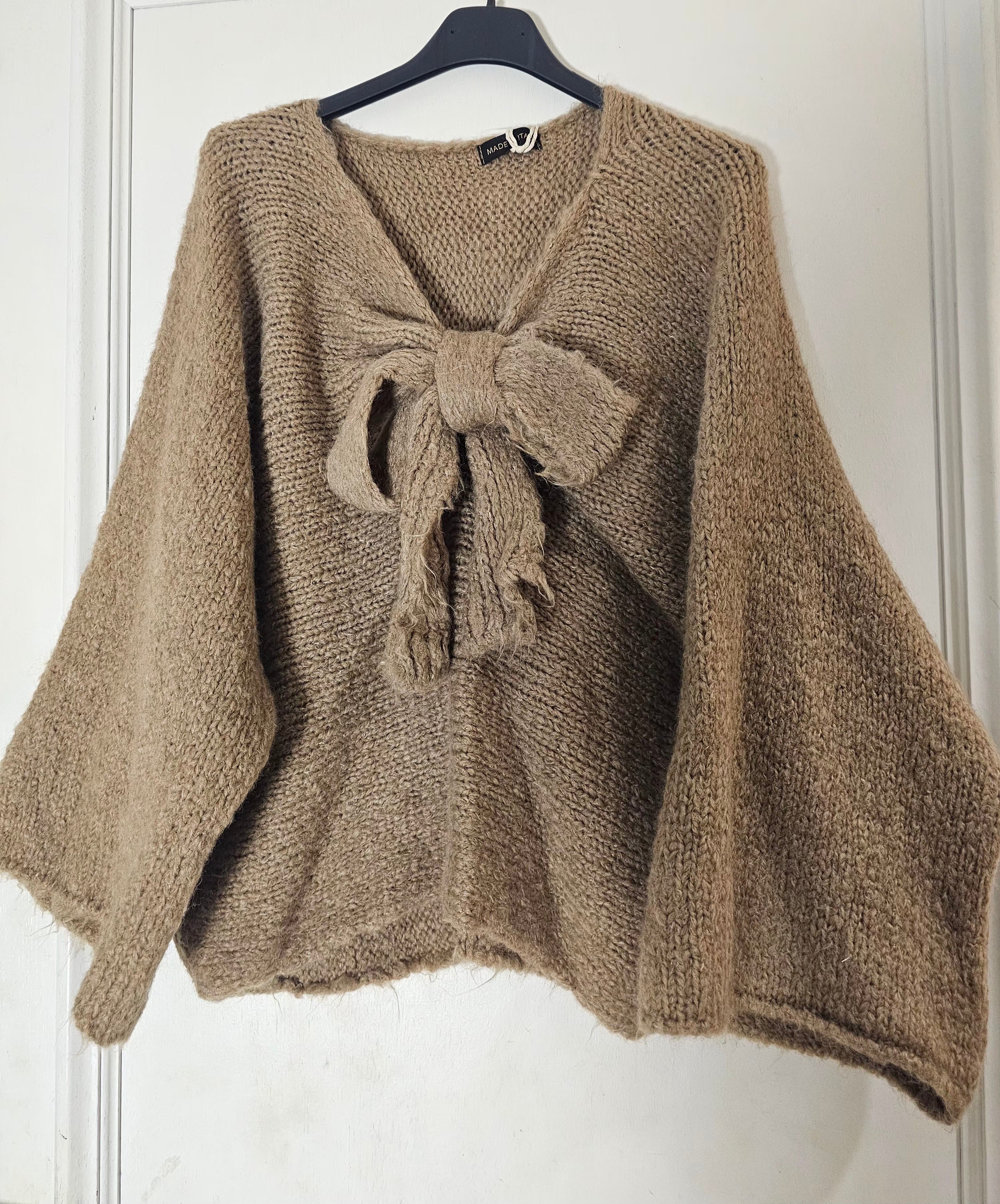 Pull col v Lina
