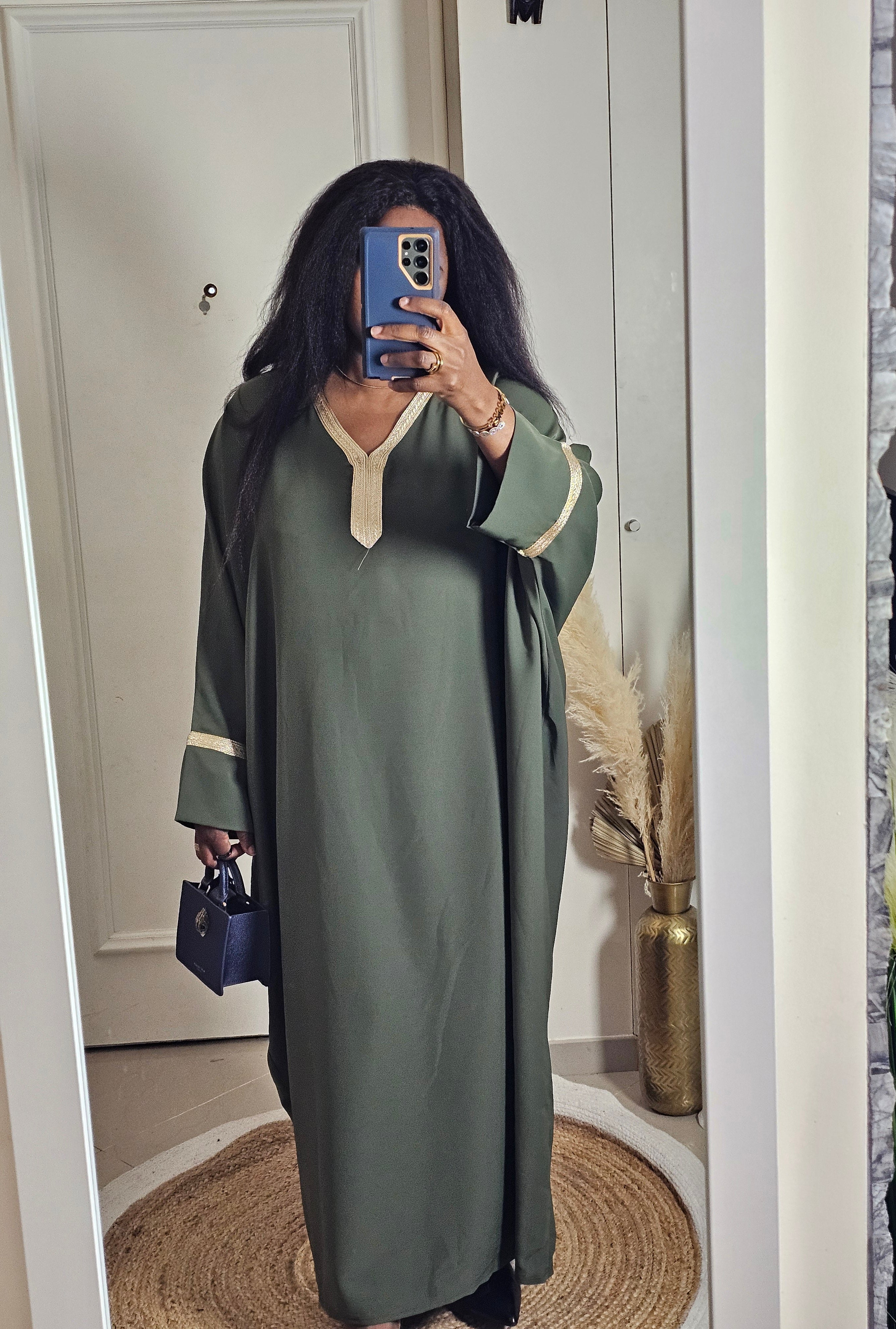 Abaya kakis