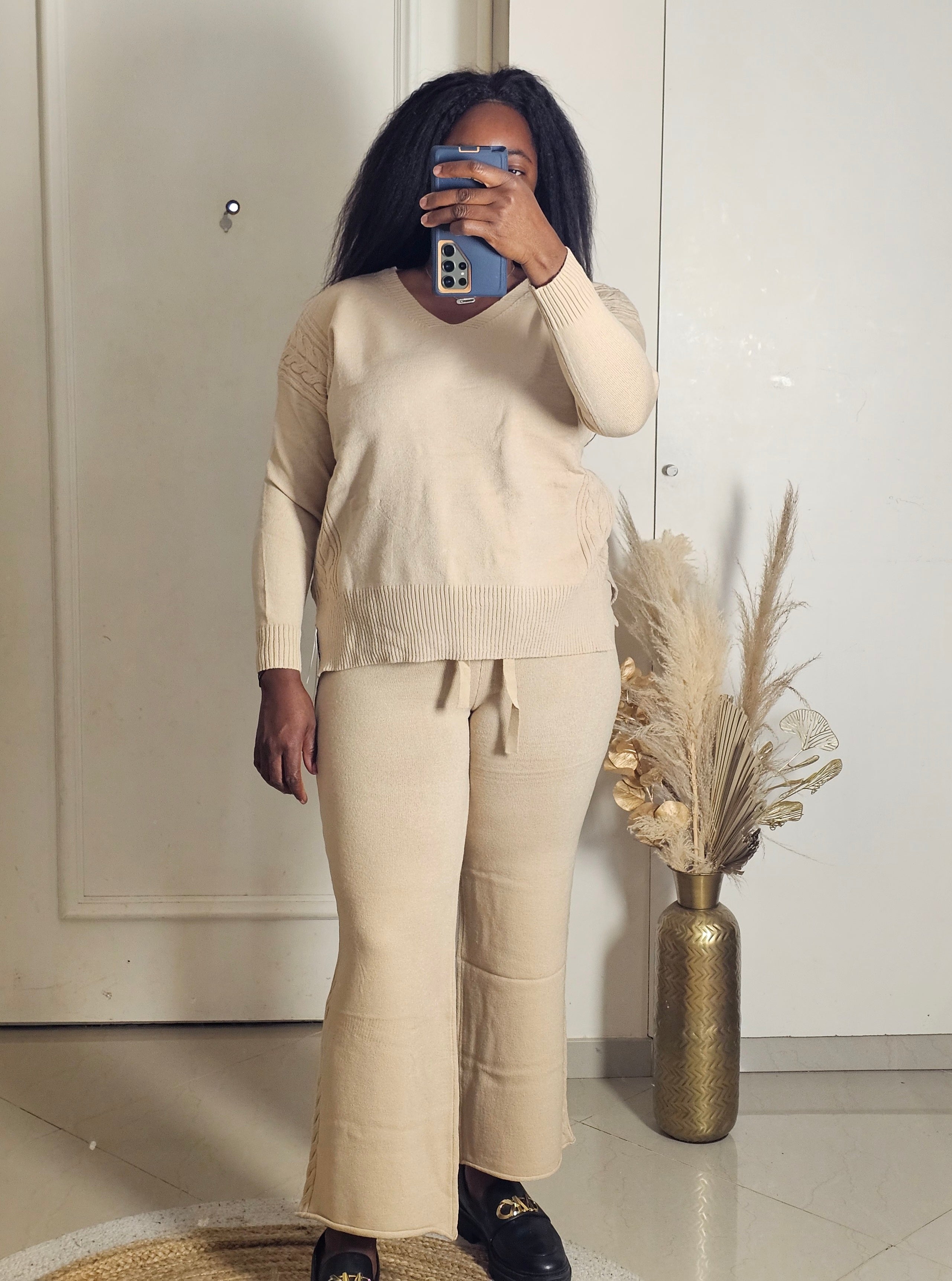 Ensemble Léa beige T.U correspond à une taille s à 2xl