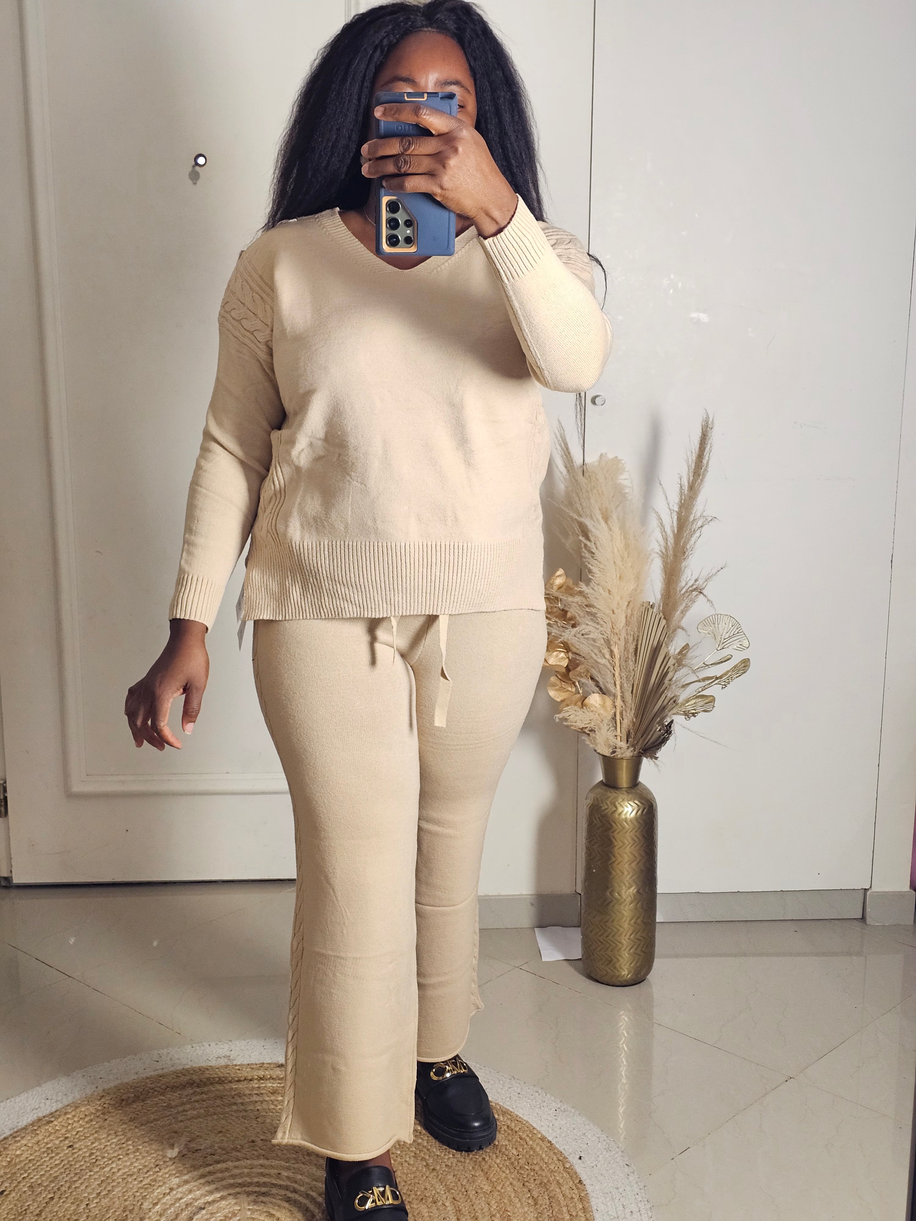 Ensemble Léa beige T.U correspond à une taille s à 2xl