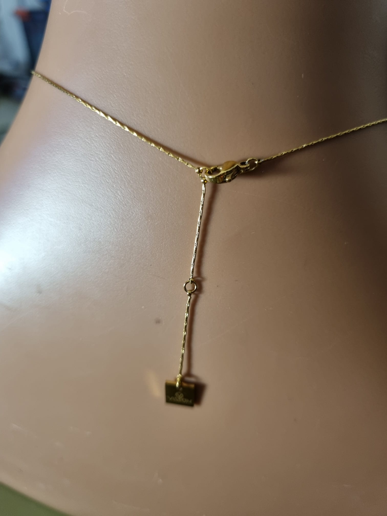 Collier ras-du-cou