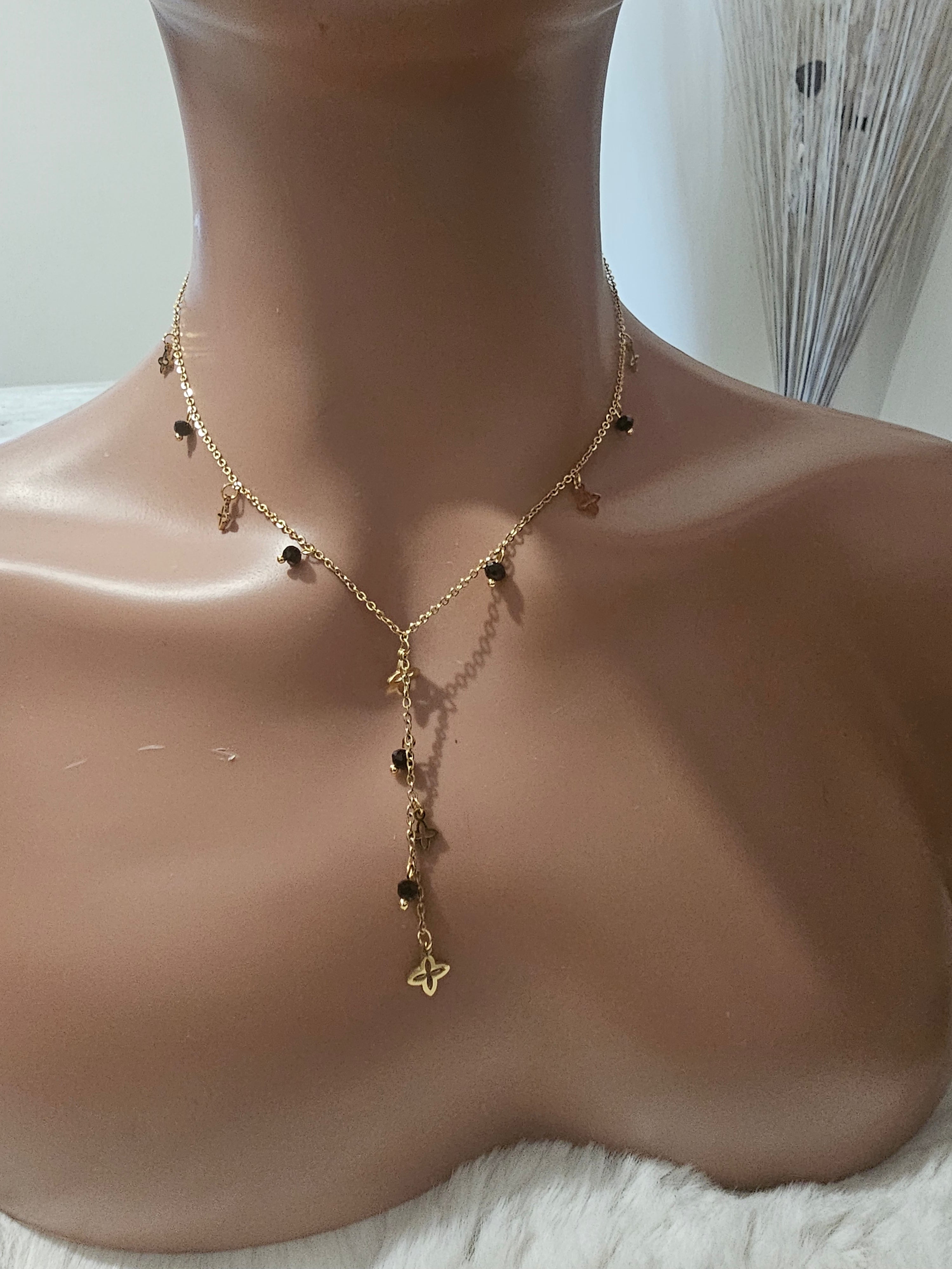 Collier Mona
