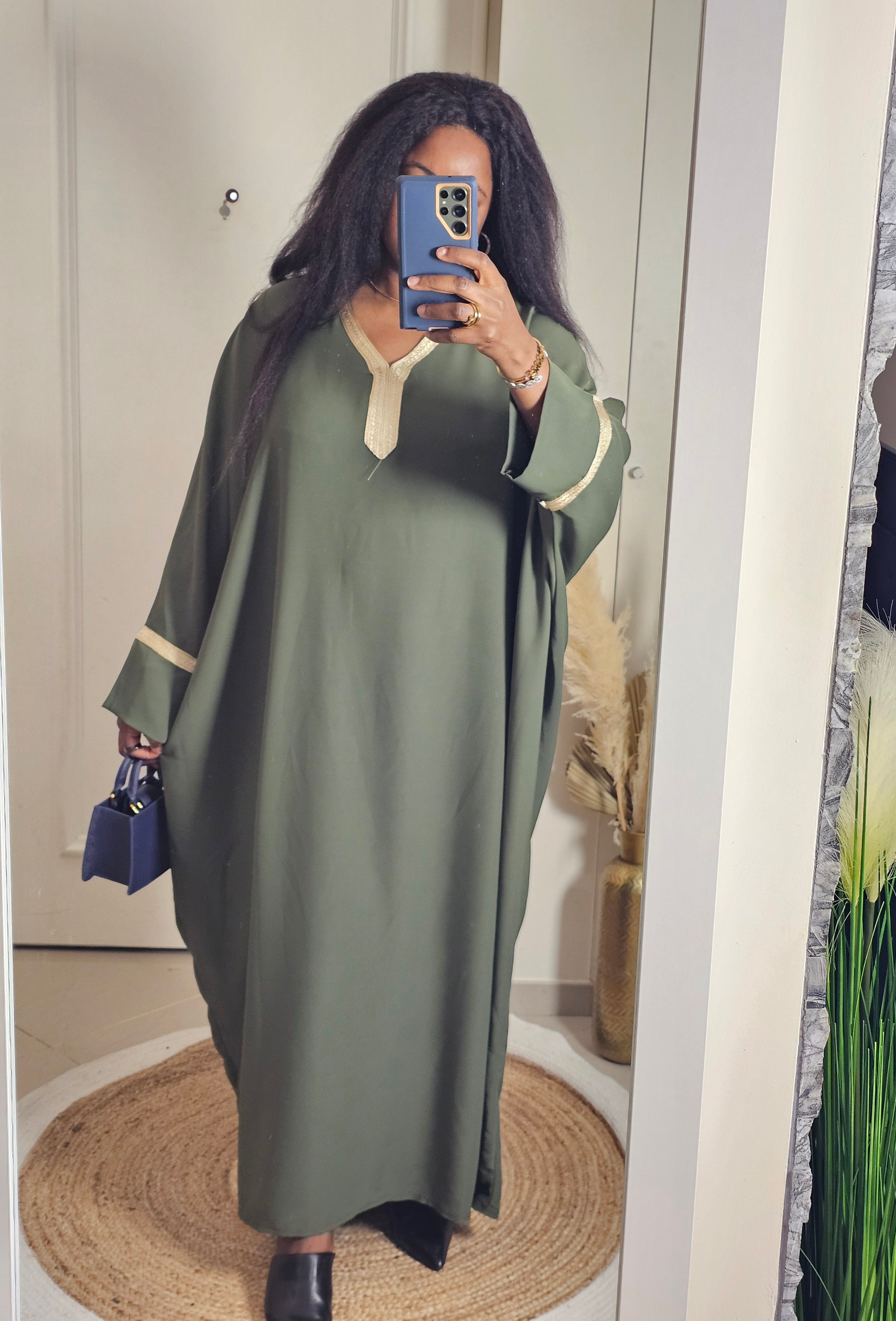 Abaya kakis