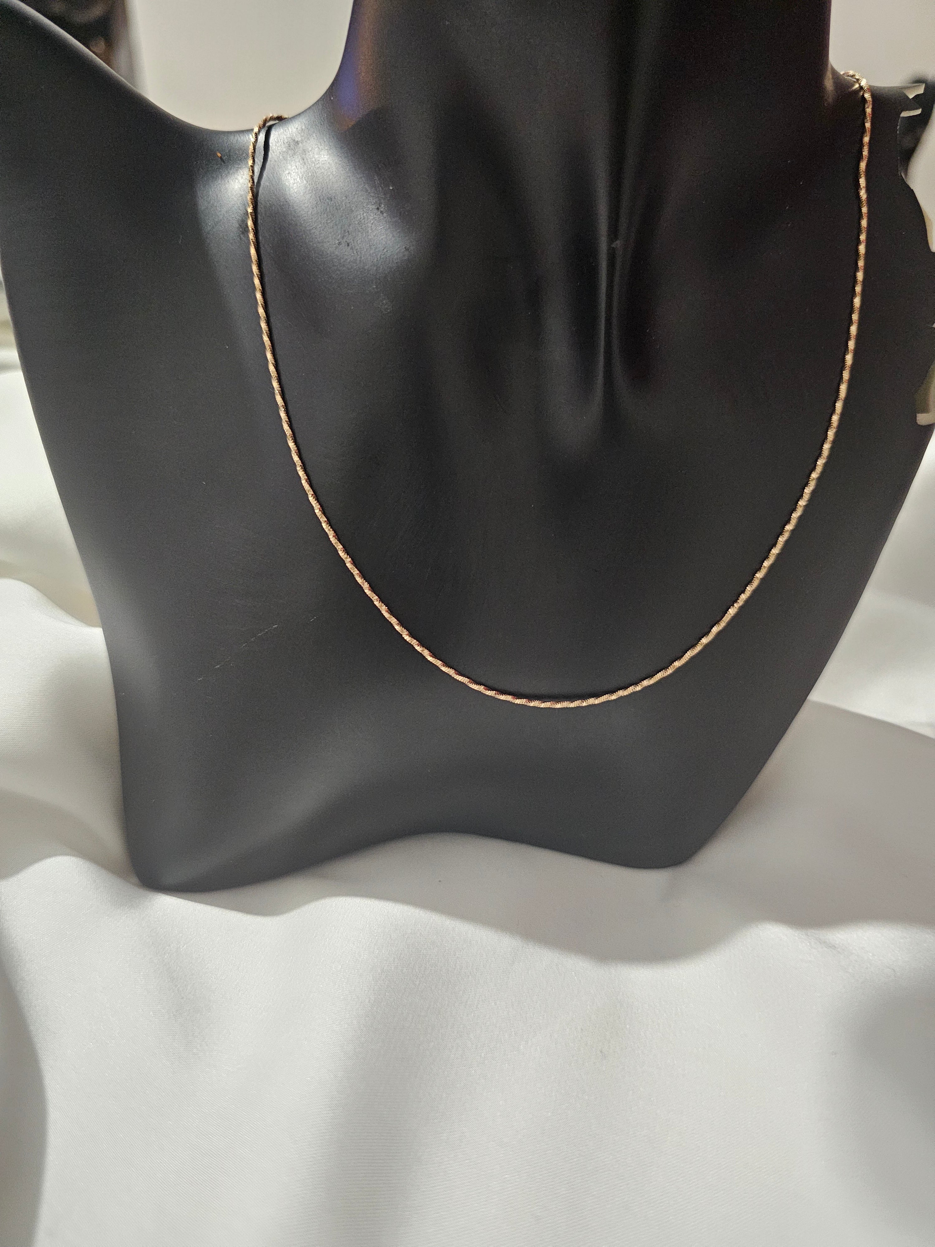 Collier ras-du-cou