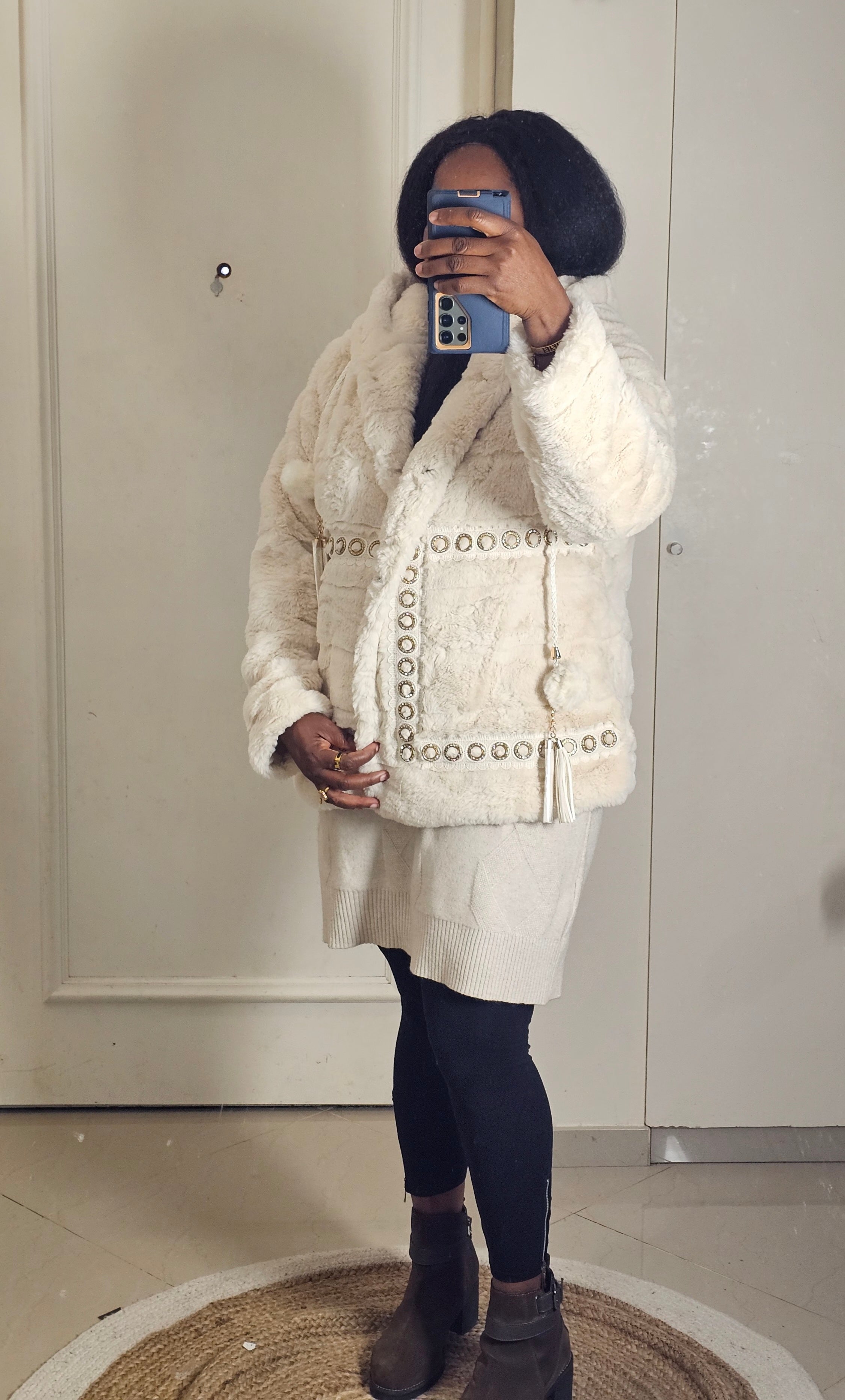 Manteau fantaisie avec capuche