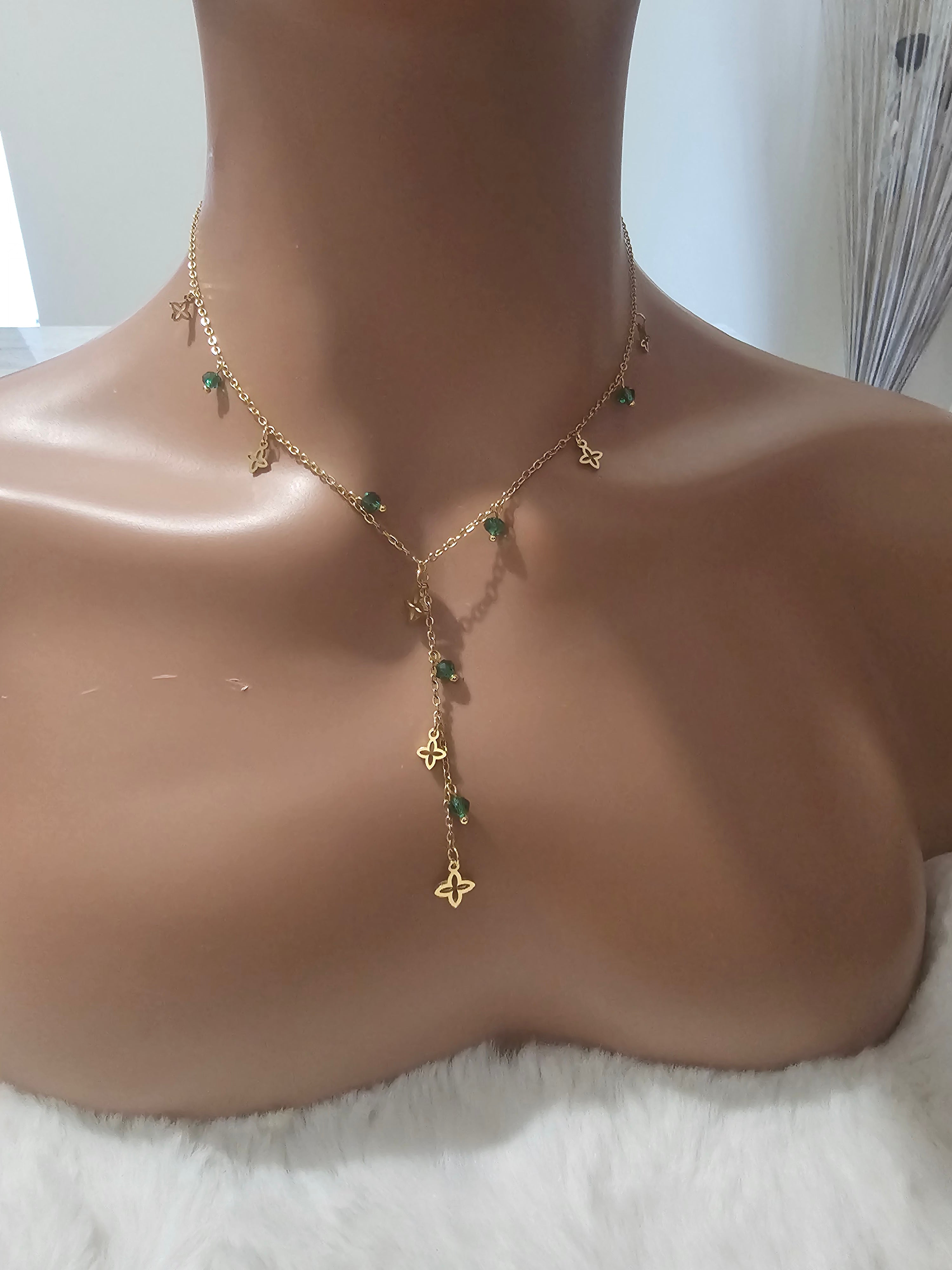 Collier Mona