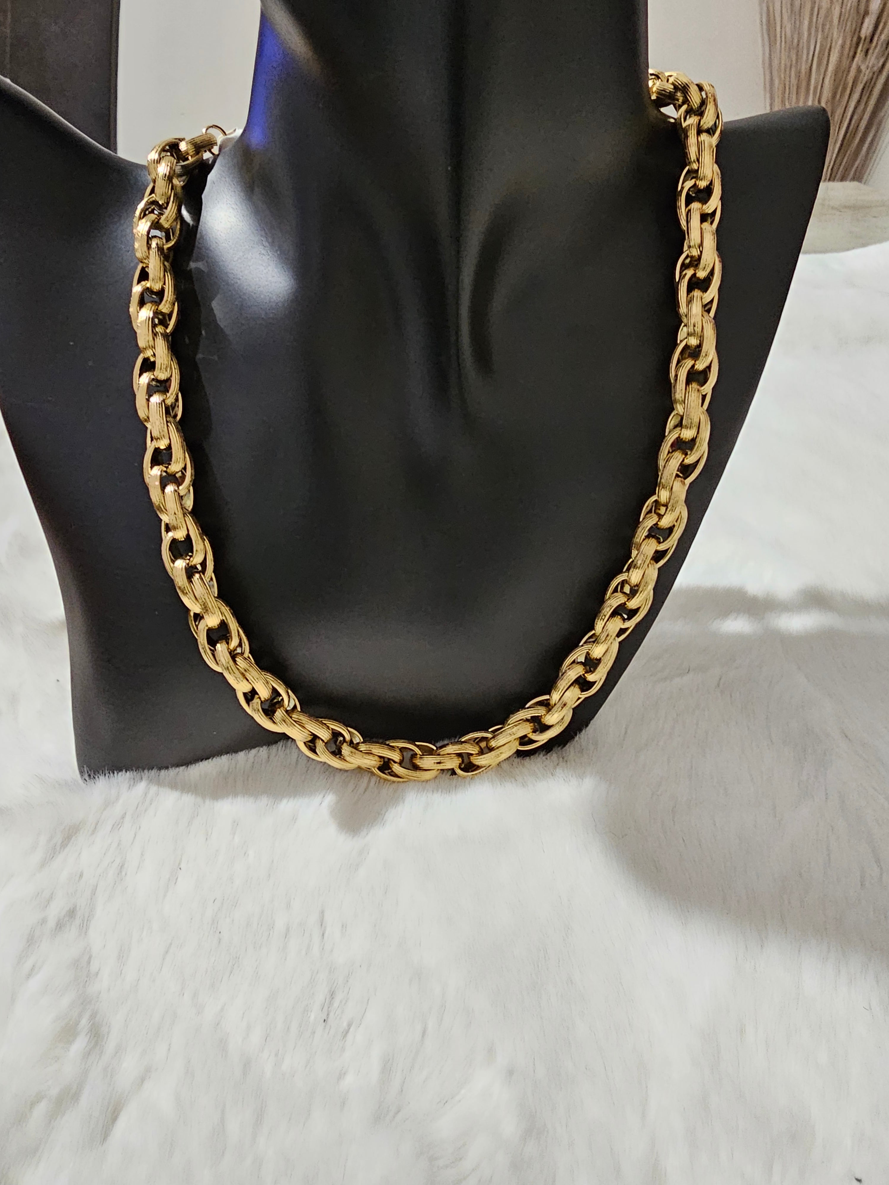 Collier Djena