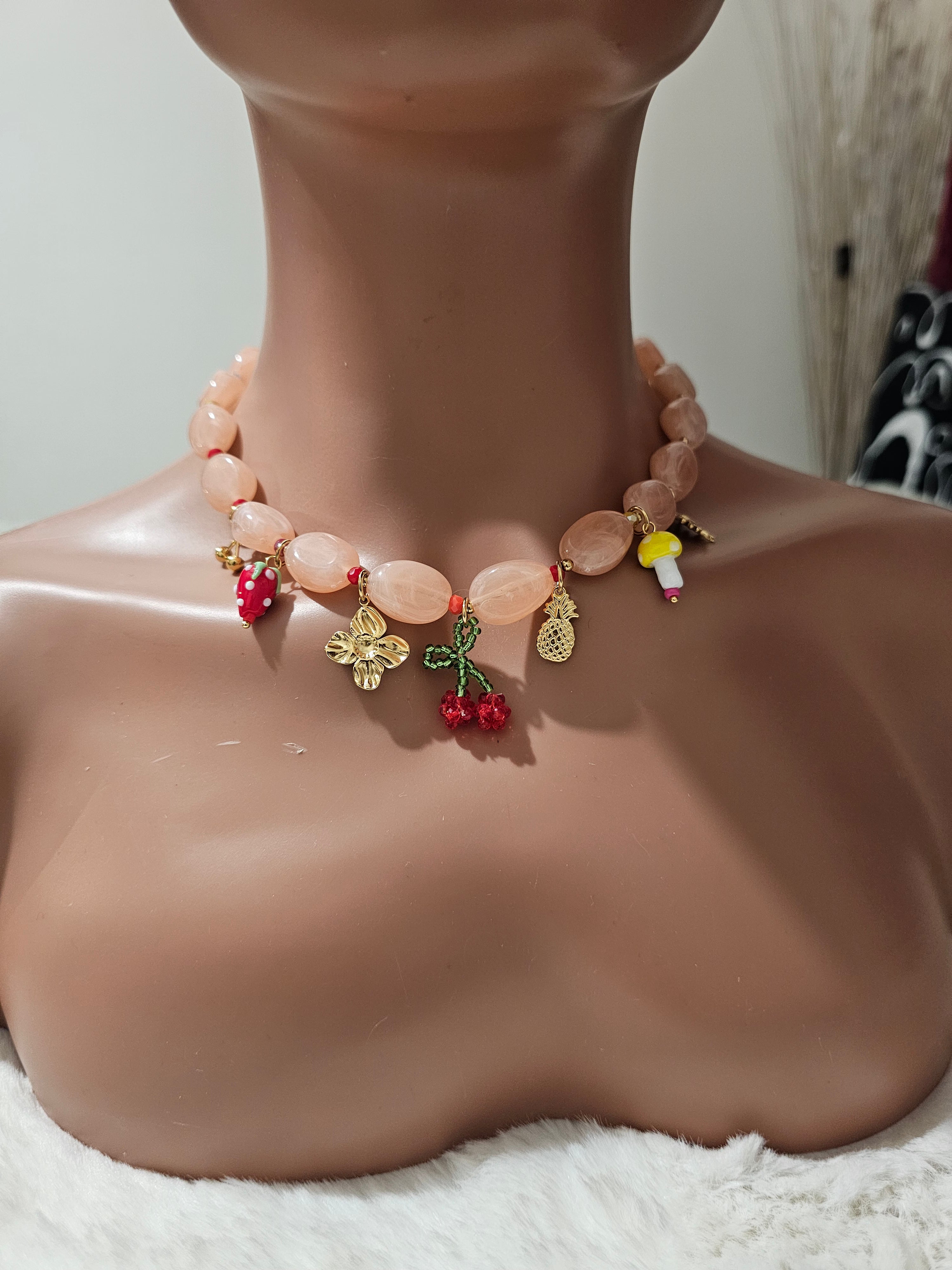 Collier Mano