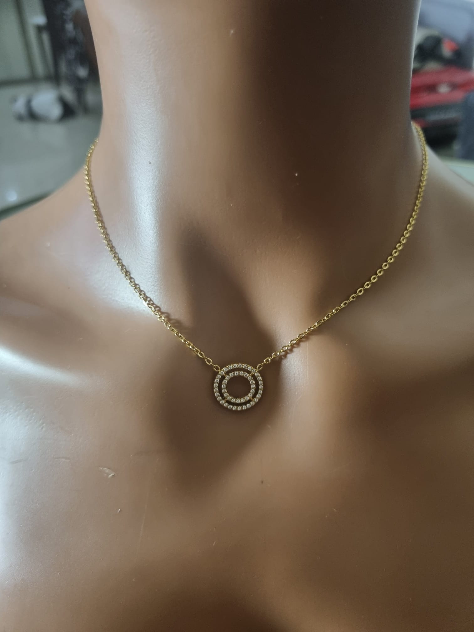 Collier ras-du-cou
