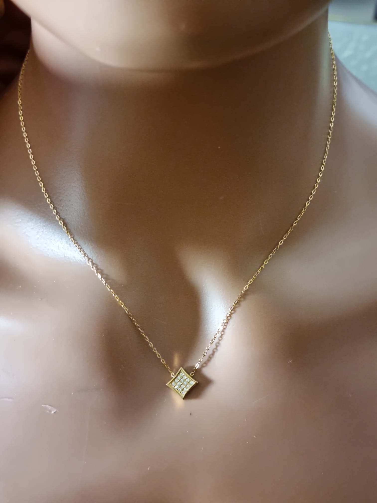 Collier ras-du-cou mira