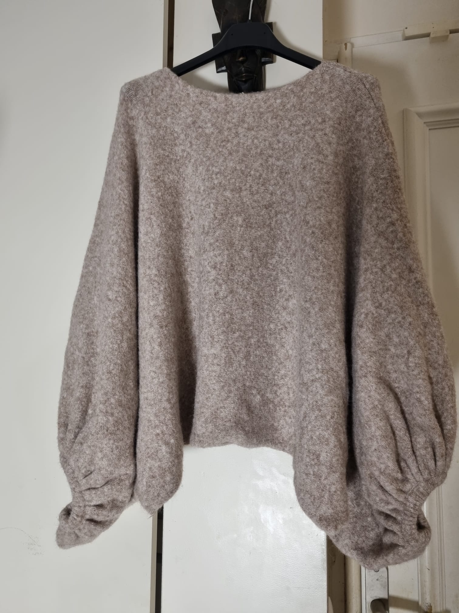 Pull col rond manches bouffante