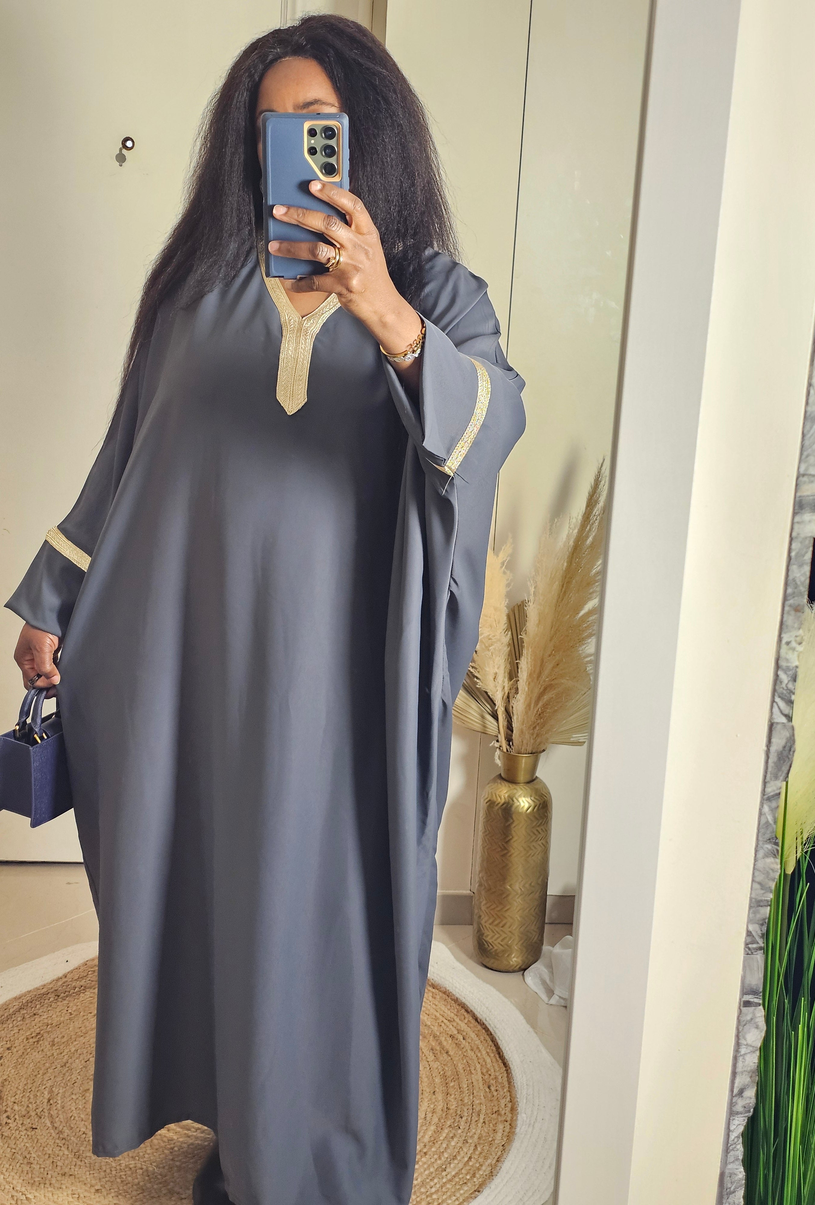 Abaya gris